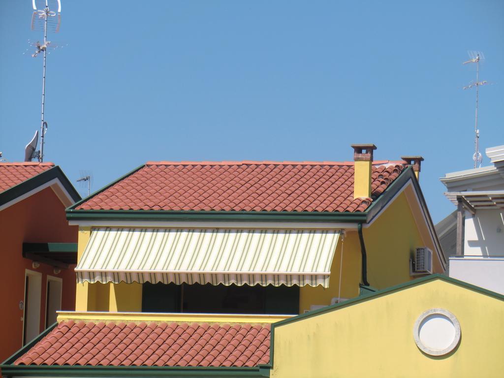 Residence Villaggio Dei Fiori Con Piscina E Posto Spiaggia Incluso Каорле Номер фото